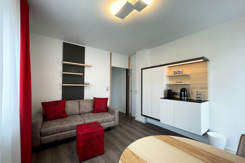 Junior Suite Innenraum seitlicher Seeblick